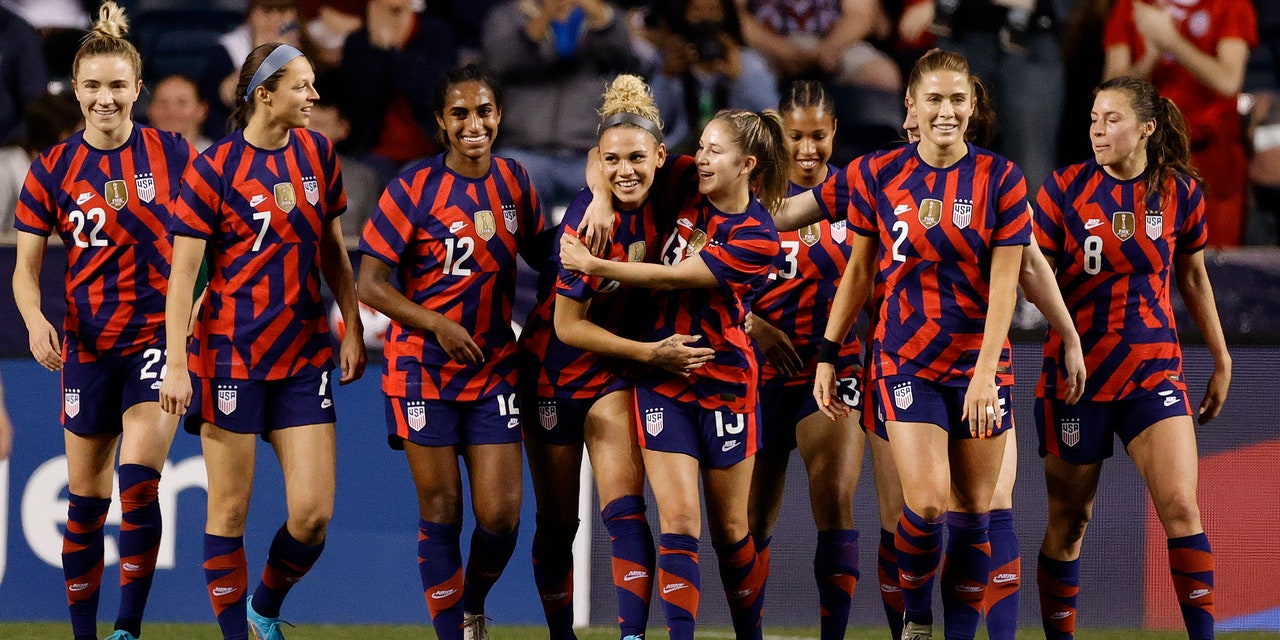 the-us-women’s-national-soccer-team-shared-the-music-that-gets-them-hyped-before-a-game