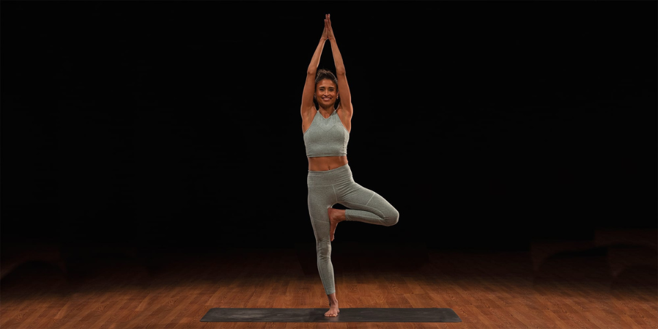 how-to-do-tree-pose-in-yoga-(vrksasana)